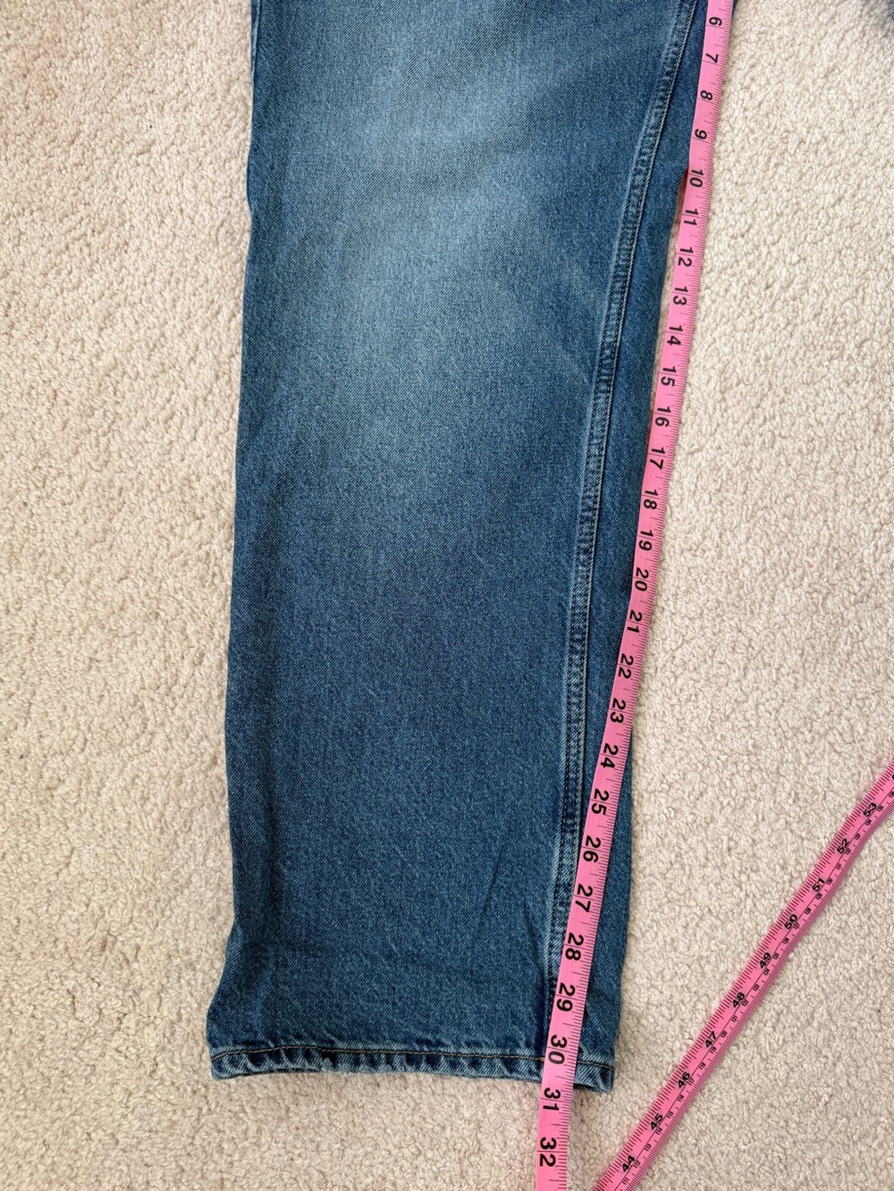 H&M Women's Faded Blue Boyfriend Jeans - Picture 10 of 10